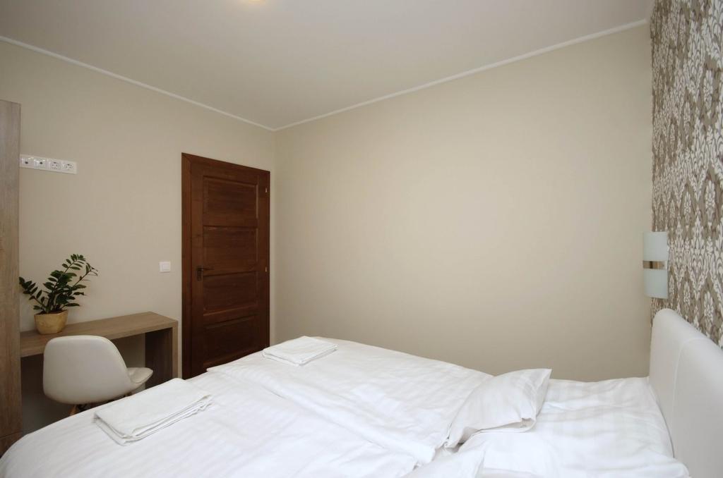 Mosoly Deluxe Apartman Gyula Exterior foto